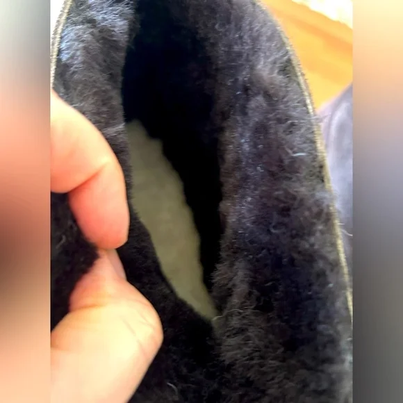 NWOT UGG boots. Roll up or down. Brown. - Picture 5 of 7